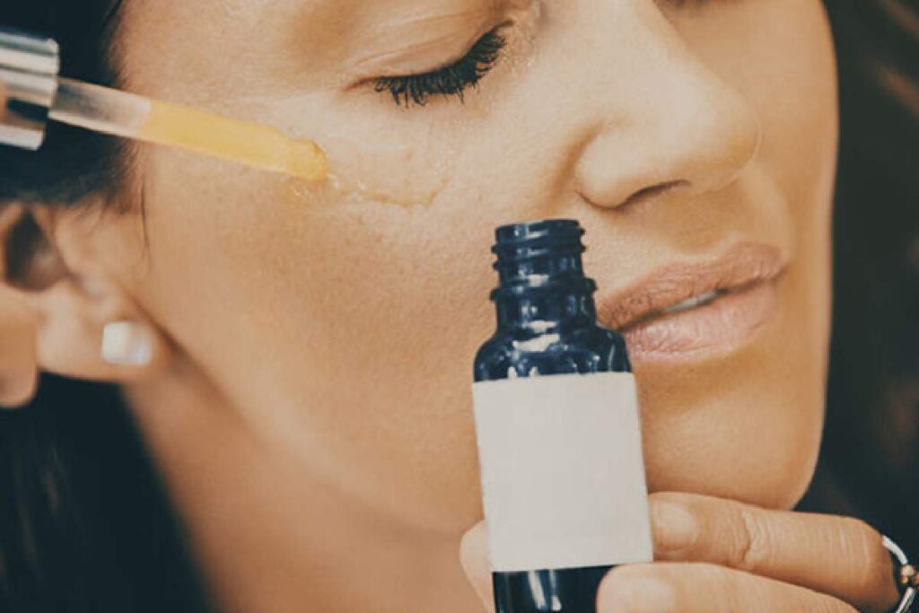 What's the Difference Between Vitamin C and Ferulic Acid? Both are antioxidants and are necessary for the prevention of premature skin ageing.