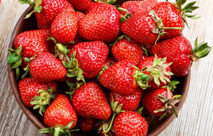 How Do You Get Rid of Strawberry Worms Naturally?