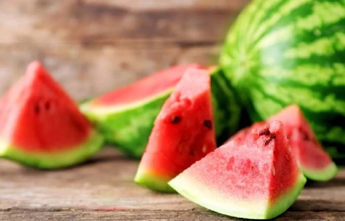Summer Fruits Nutrition Summary: wellhealthorganic.com:seasonal-fruits-healthy-in-summer